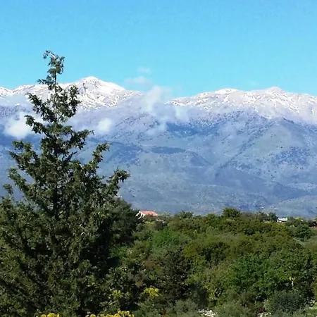Willa Iremia Sleeps 4 With Sea View Chania (Crete)